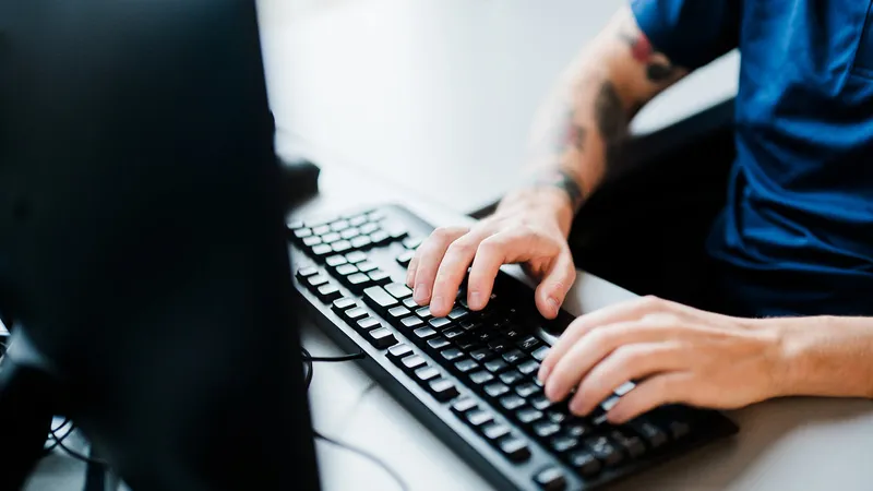 Comparing Microsoft 365 and Google Workspace for BC businesses